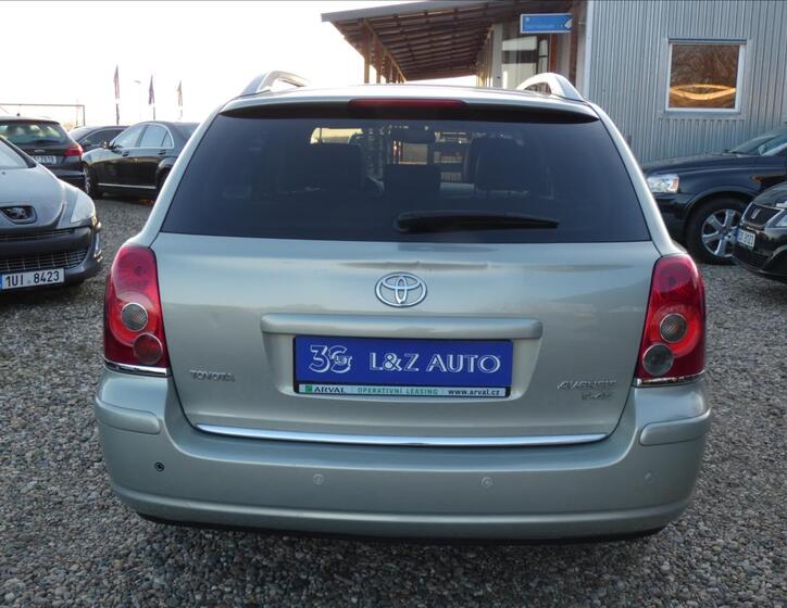 Toyota Avensis 5