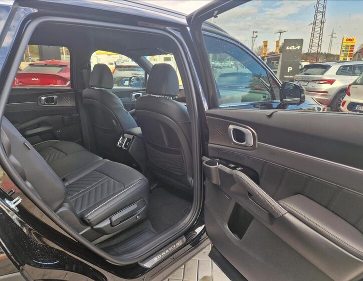 KIA Sorento 12