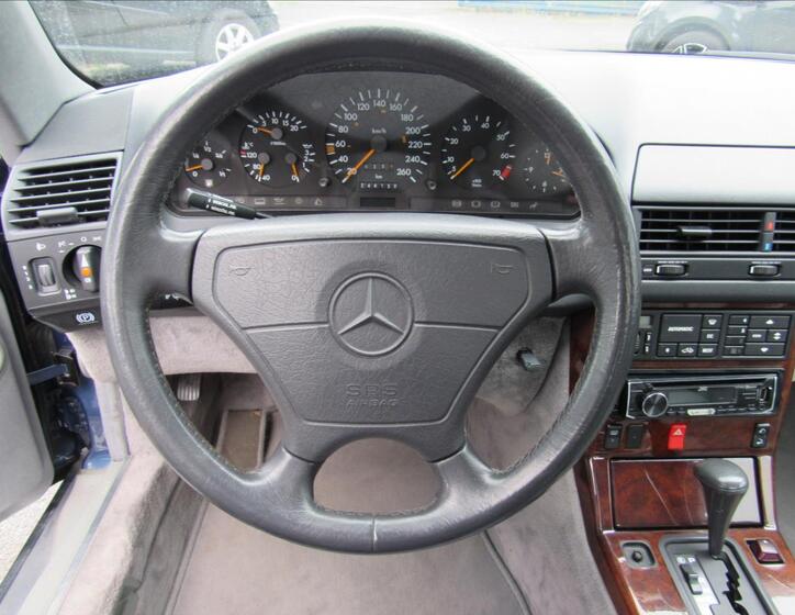 Mercedes-Benz SL 29