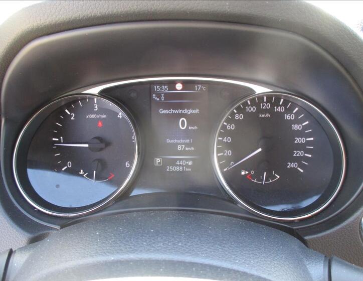 Nissan X-Trail 16