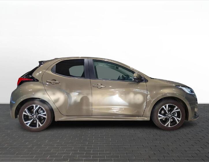 Toyota Yaris 7