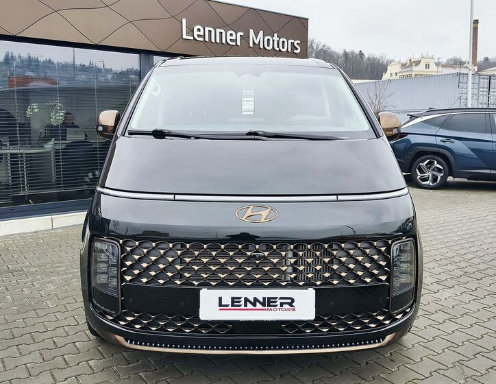Hyundai Staria 2