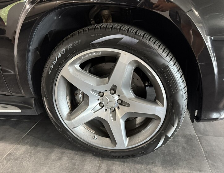 Mercedes-Benz GL 33