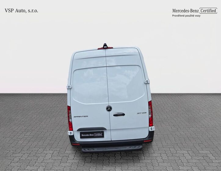 Mercedes-Benz Sprinter 4