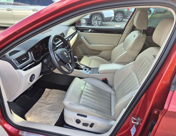 Škoda Superb 10