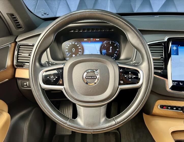 Volvo XC90 11