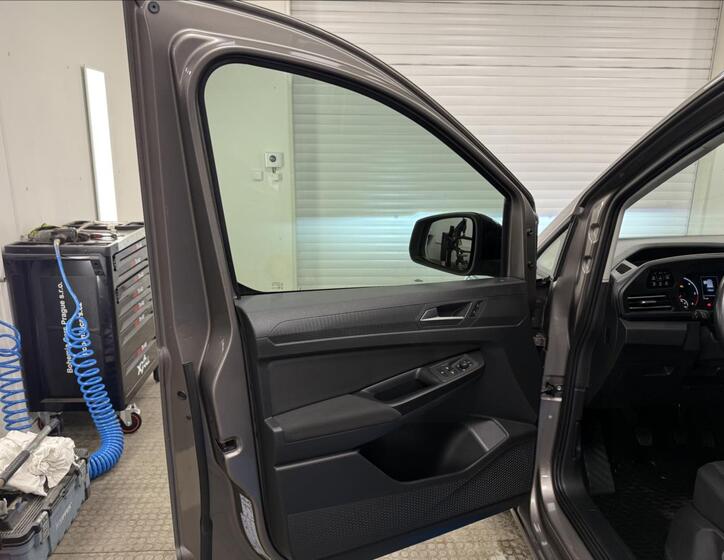Volkswagen Caddy 24