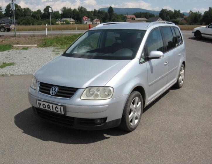 Volkswagen Touran 1