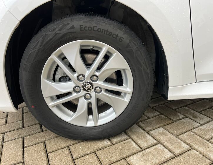 Toyota Yaris 28