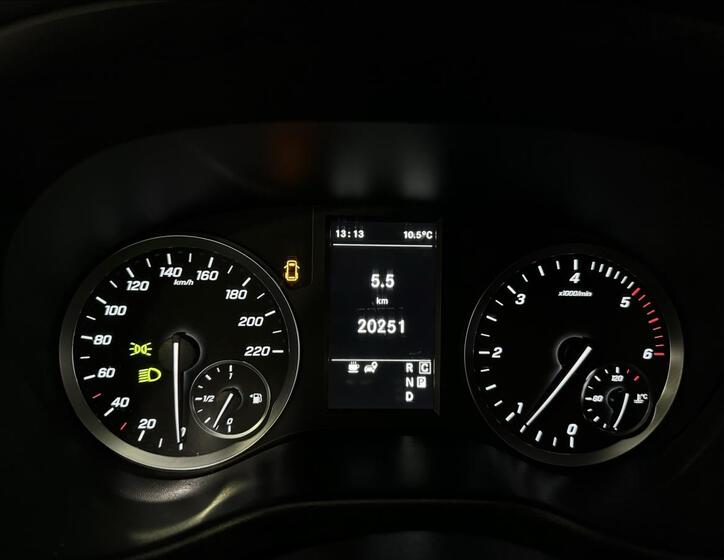 Mercedes-Benz Vito 18