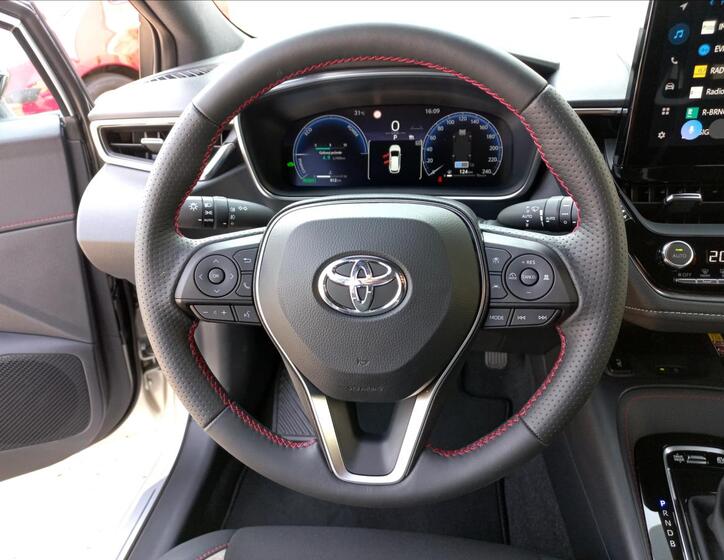 Toyota Corolla 16