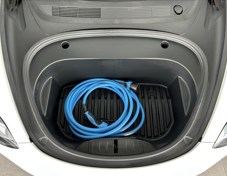 Tesla Model 3 21