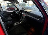 Ford Galaxy 8