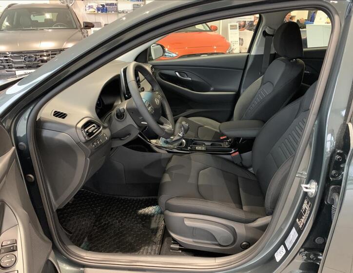 Hyundai i30 25