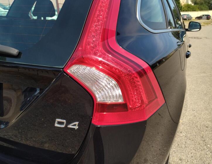 Volvo V60 9