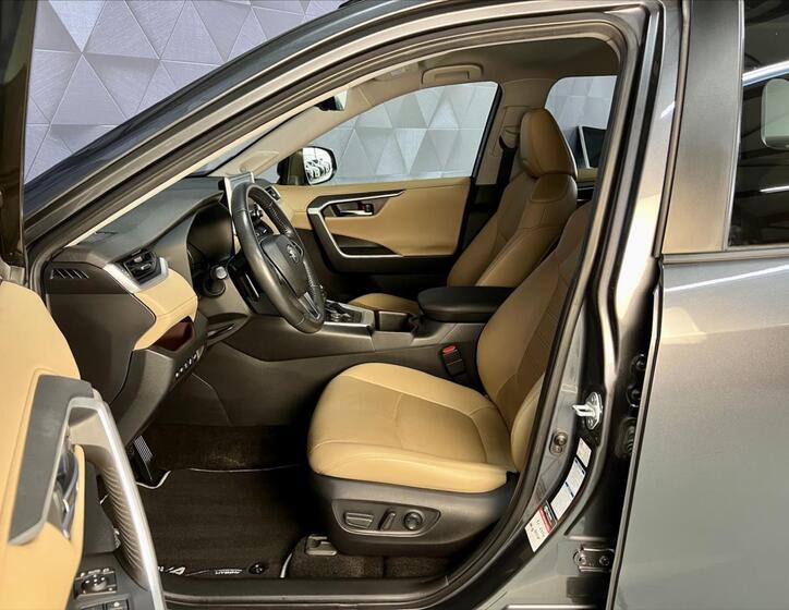 Toyota RAV4 11