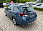 Toyota Auris 4