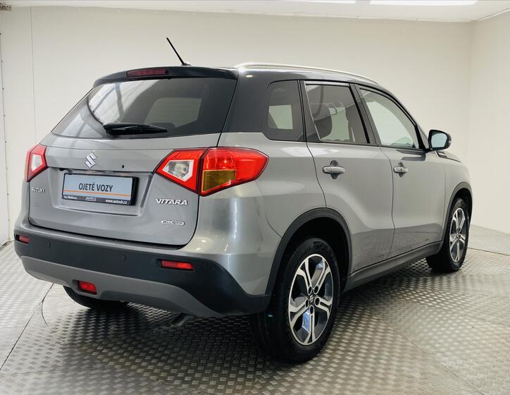 Suzuki Vitara 2