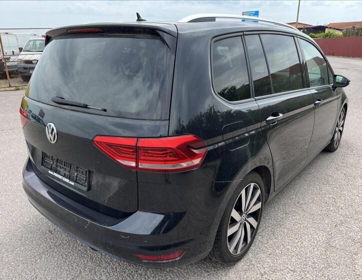 Volkswagen Touran 6