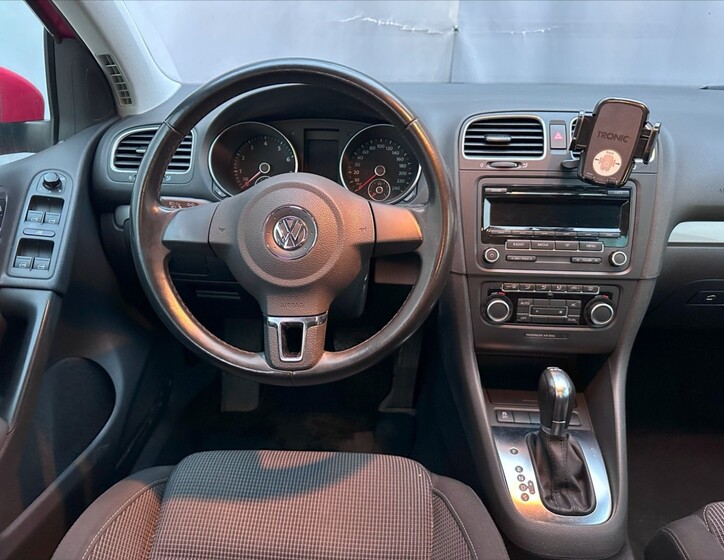 Volkswagen Golf 17