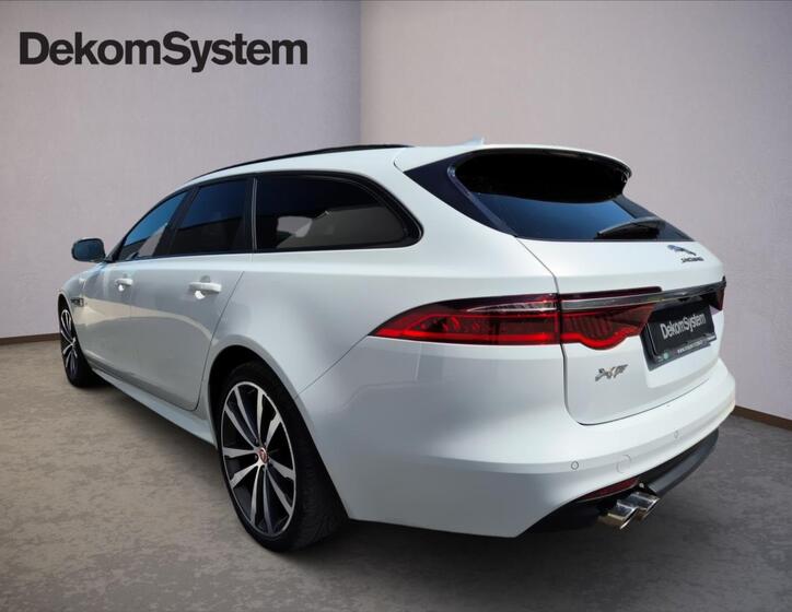 Jaguar XF 4