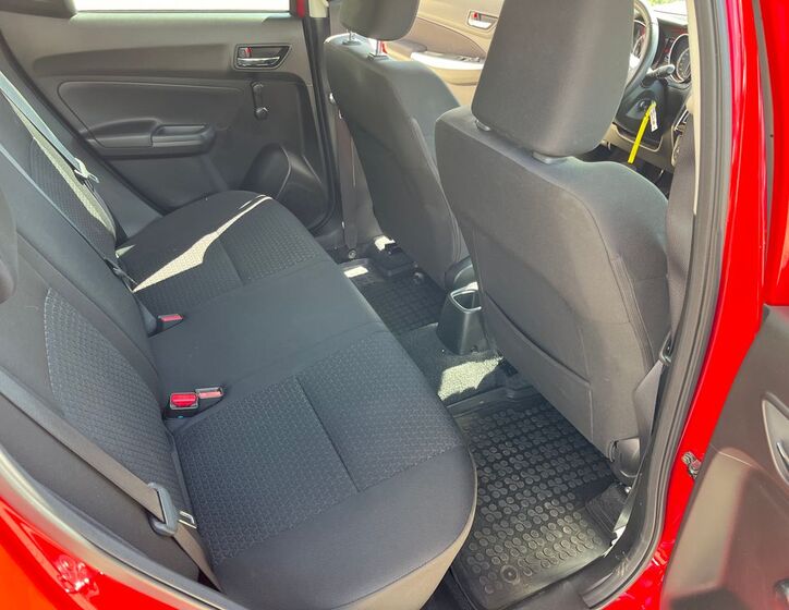 Suzuki Swift 16