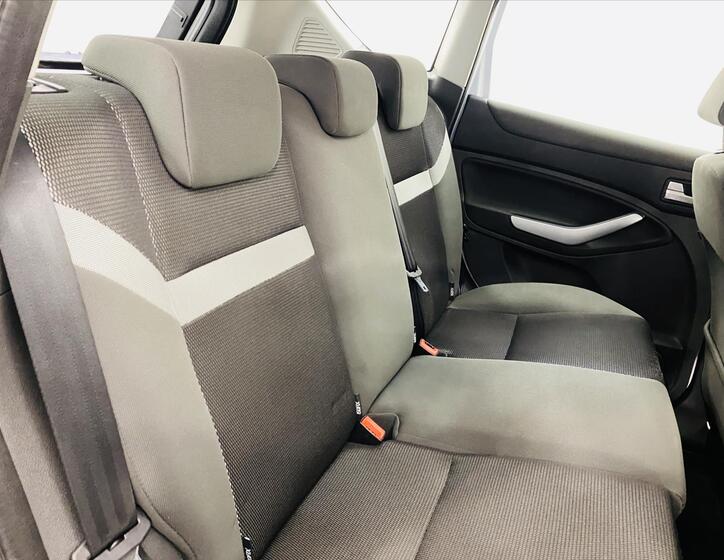 Ford Kuga 7