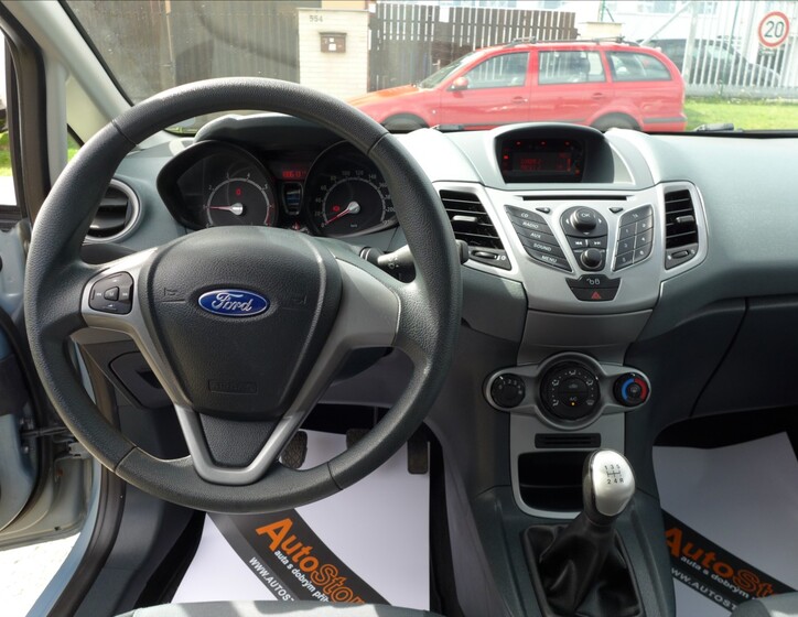 Ford Fiesta 25