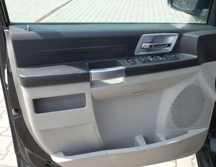 Chrysler Grand Voyager 16