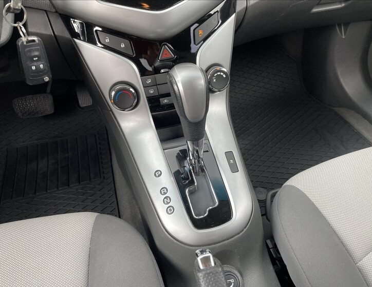 Chevrolet Cruze 11
