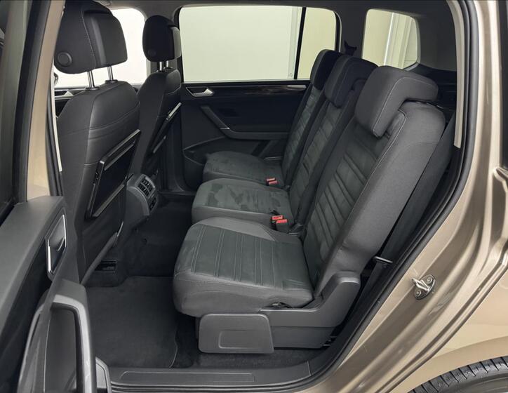 Volkswagen Touran 40