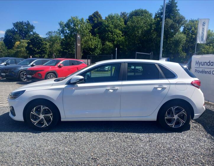 Hyundai i30 4