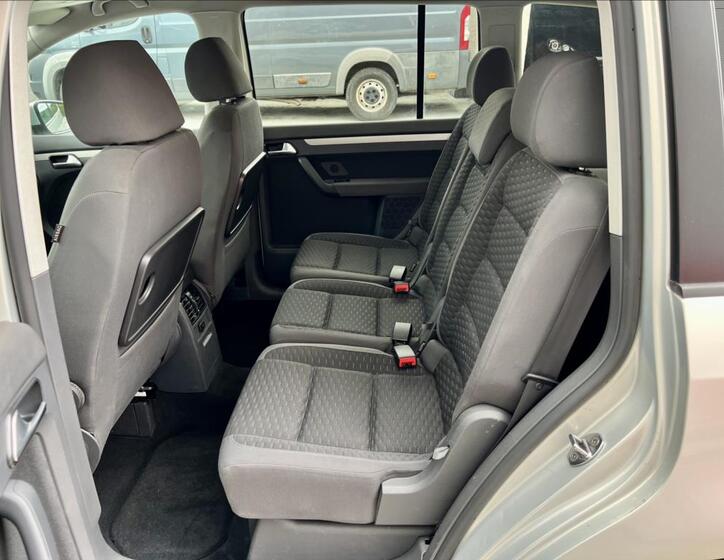Volkswagen Touran 12