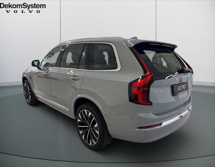 Volvo XC90 4