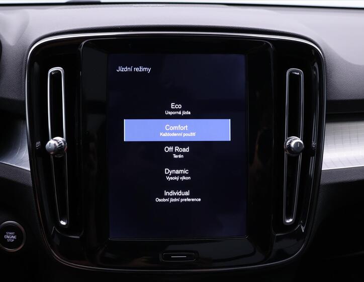 Volvo XC40 26