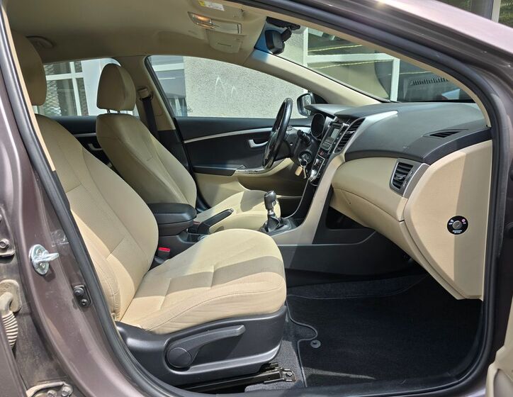 Hyundai i30 21