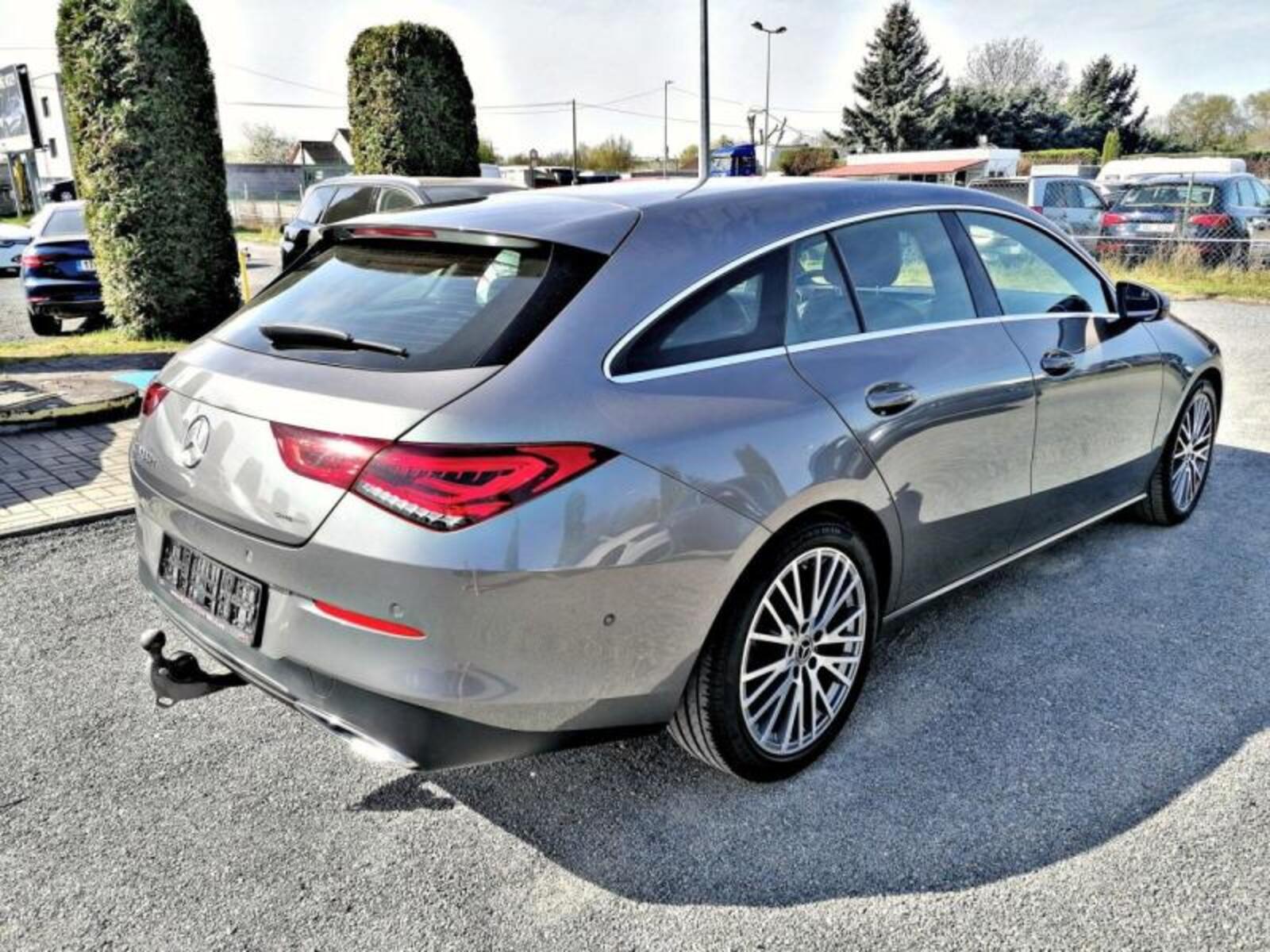 Mercedes-Benz CLA 5