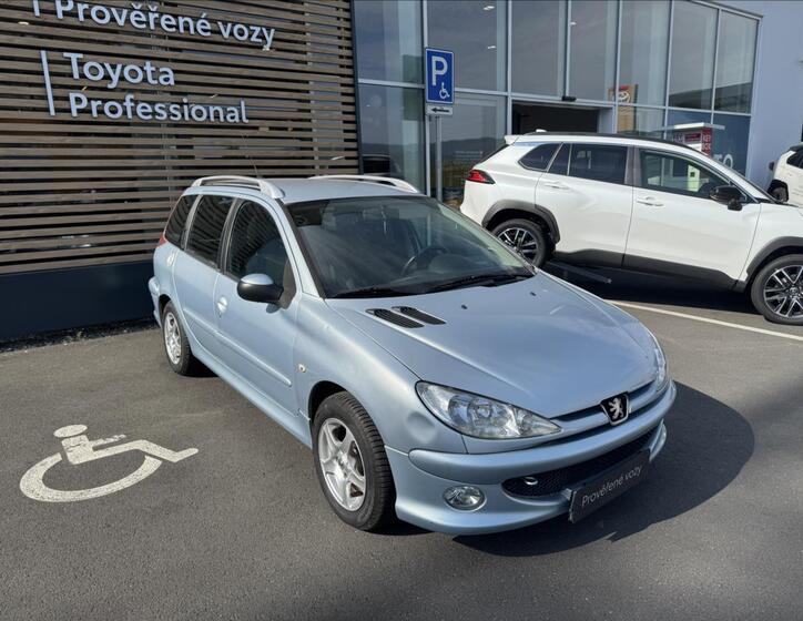 Peugeot 206 11
