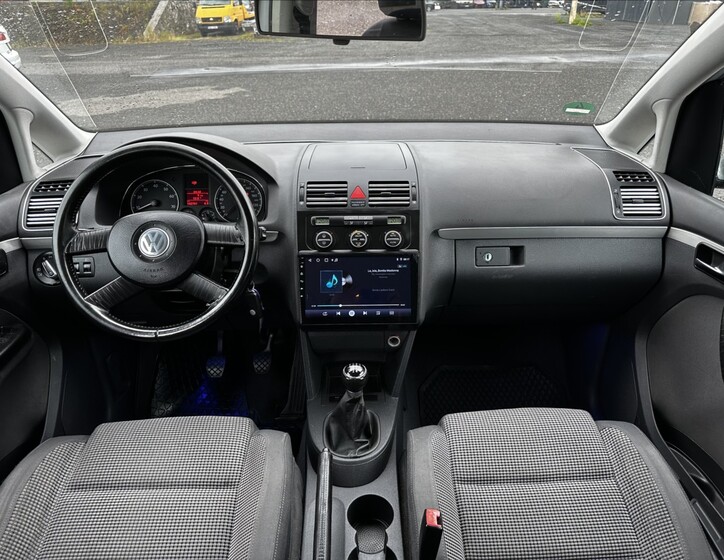 Volkswagen Touran 12