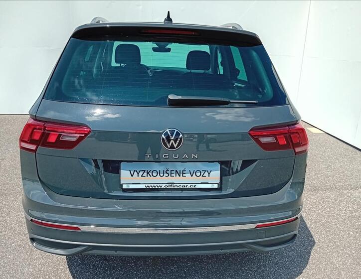 Volkswagen Tiguan 8