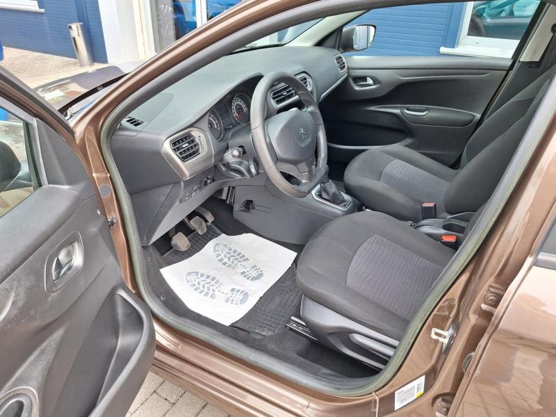 Peugeot 301