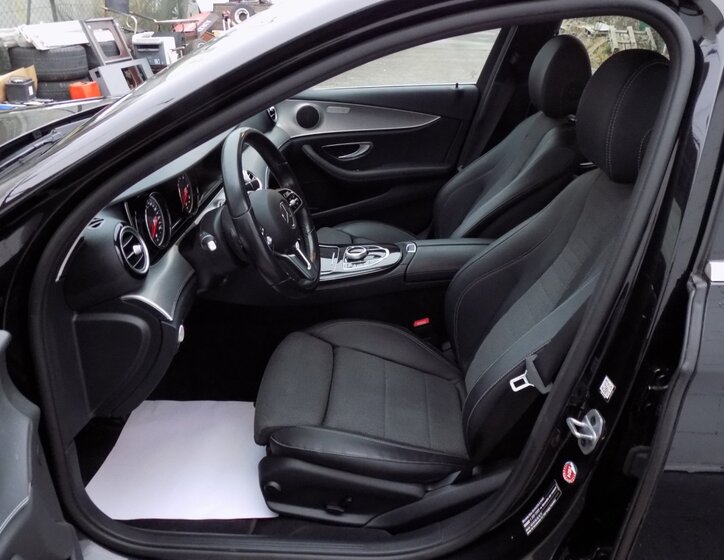 Mercedes-Benz Třídy E 12