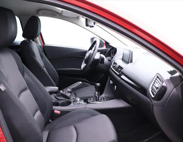 Mazda 3 10