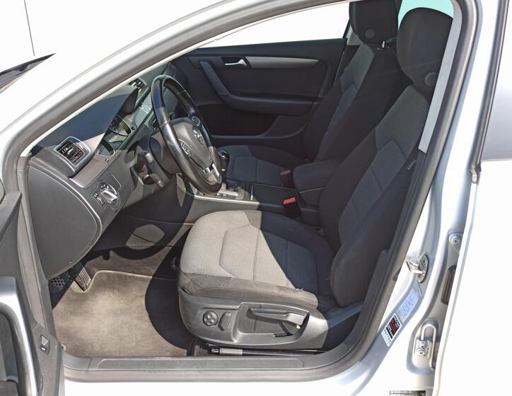 Volkswagen Passat 11