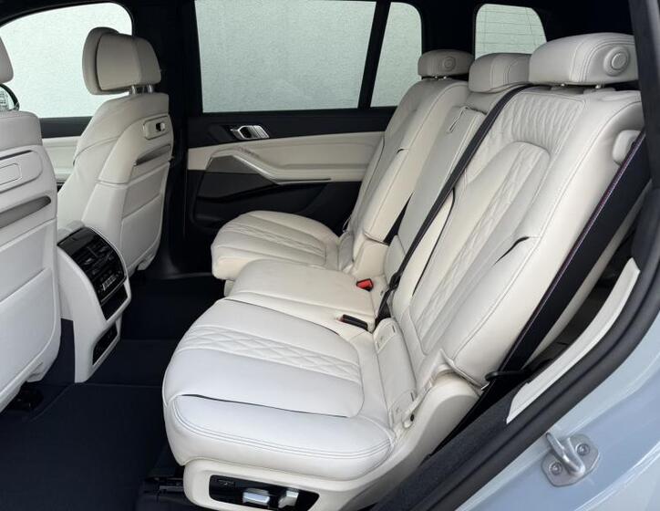 BMW X7 7