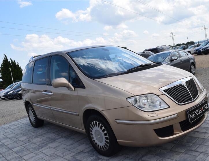 Lancia Phedra 4