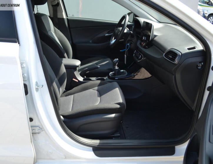 Hyundai i30 11
