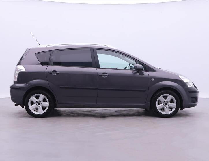 Toyota Corolla Verso 8