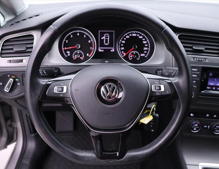 Volkswagen Golf 19