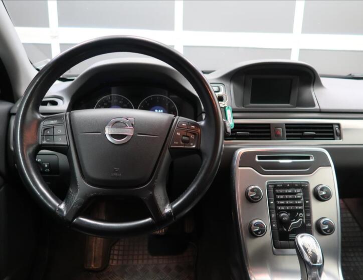 Volvo V70 13
